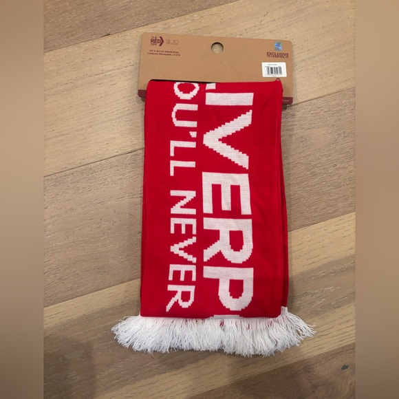 Liverpool FC Crest Scarf Officially Licensed Red and White Supporter futbol NWT - Picture 7 of 9
